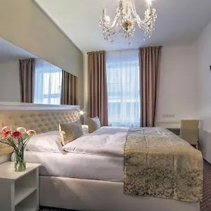 Taurus 4* Prag